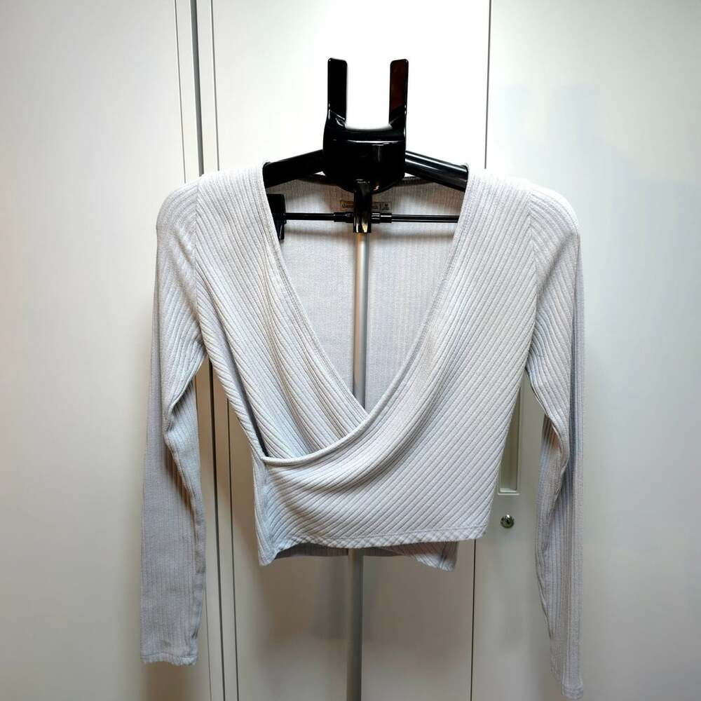 Abercrombie & Fitch Long Sleeve Ribbed Surplice Wrap Crop Top